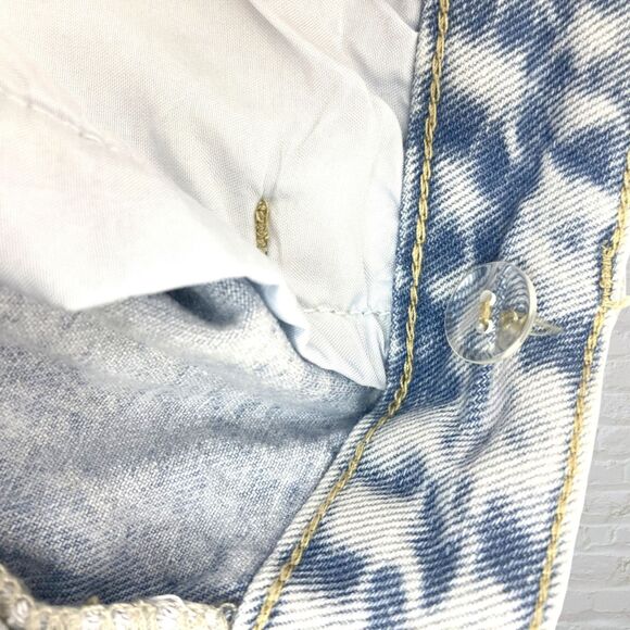 Vintage Acid Wash Denim Shorts Diagonal Button Fly High Rise M/L 🦋✨ - Picture 10 of 11